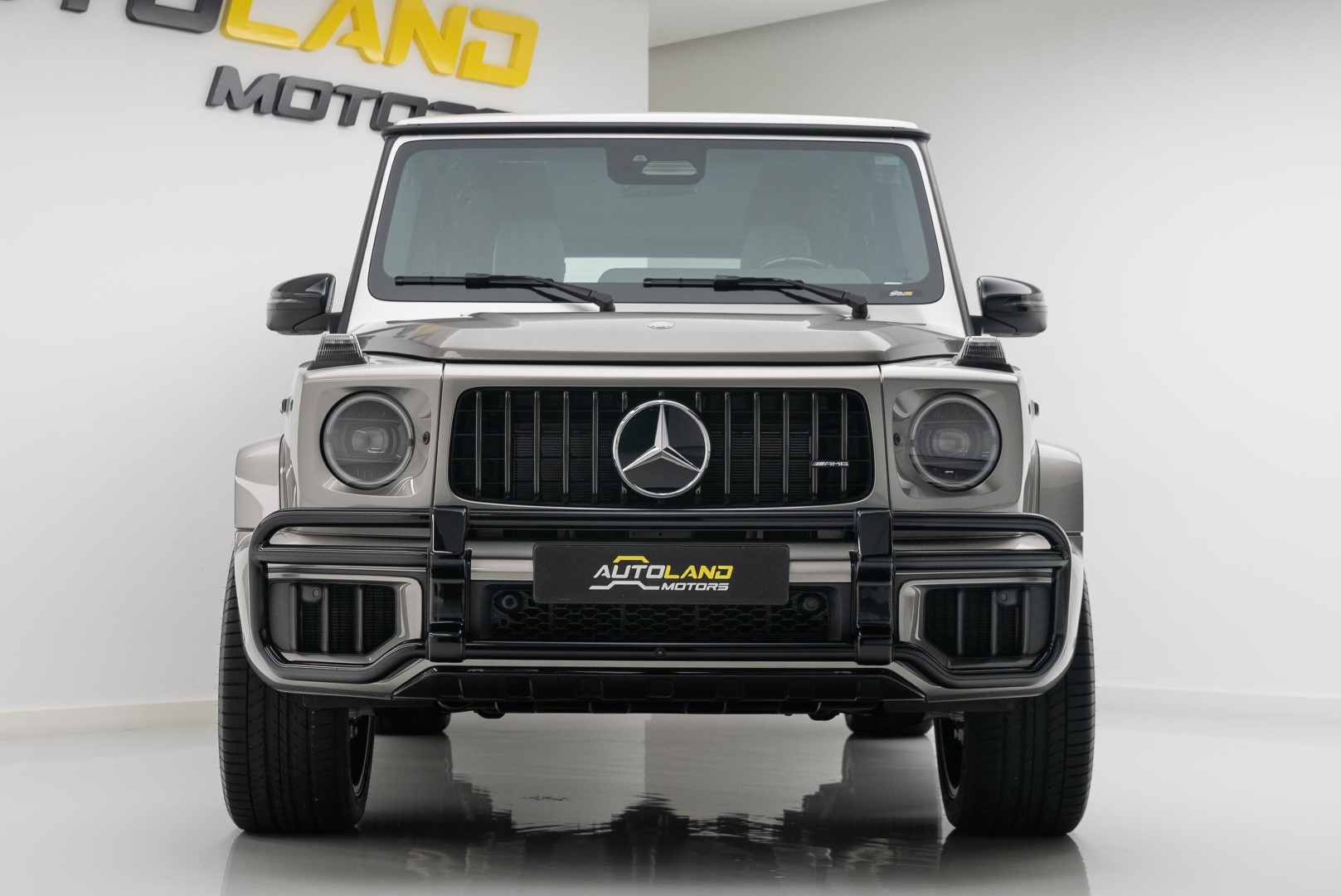 2025 MERCEDES BENZ G63 AMG │ GCC │ 5 YRS W+S │ MANUFAKTUR FULL LEATHER DIAMOND │ FULL CARBON